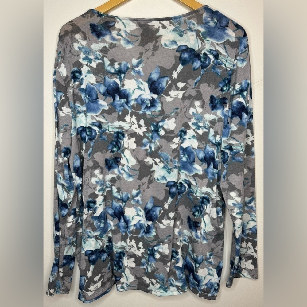 Chico's Women’s Gray Blue Floral Polyester Blend Long Sleeve Knit Blouse Size 3 - Picture 4 of 6